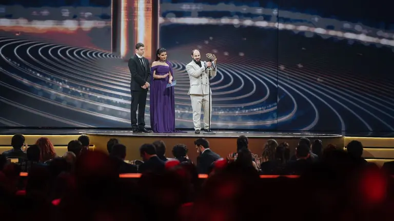 08ef214d-4635-43eb-b0e9-4811ba11e844