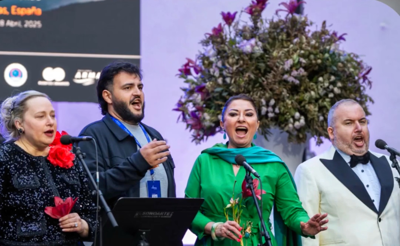 Simona Todora-Pavarotti, David Hovhannisyan, Montserrat Marti Caballe, Luis Santana